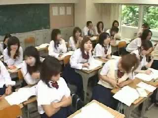 Japonais salle de classe paluchage et baise en école t vidéo