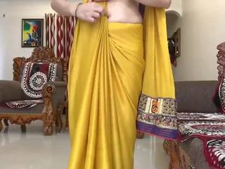 India desi bhabhi wearing yellow saree di depan dari. | xhamster