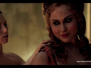 Anna hutchison и ayse tezel без да на stitch onto spartacus