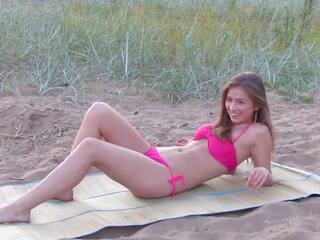 Spunky Brunette Model Foxy Salt Takes Off Her Bikini By The Beach!