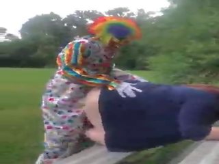 Gibby the klown fucks pawg w daylight