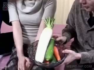 Японська манда трахкав з vegetables