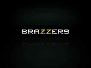 Brazzers - Milf Lezley Zen gets paid for sex