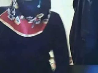 Vídeo - hijab gaja mostrando cu em webcam