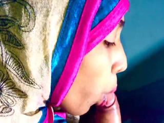 Warga india muslim hijab colorful deepthroat/ tekak yang mendalam desi muka fuck