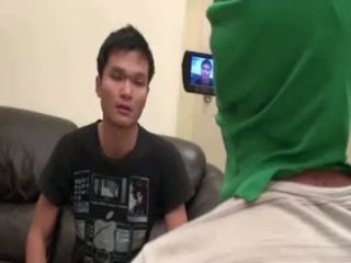 Pieprzenie i filming ładniutka tajskie chłopak