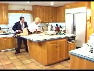 Rec video- van mijn sister being geneukt door getrouwd oud guy, wanneer babysitting!
